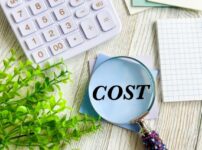 チャンネル文字の相場はいくら?価格を決める要素や削減のコツを解説